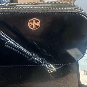 Tory Burch Black Patent Leather Camera Bag with Gold Hardware
100% authentic